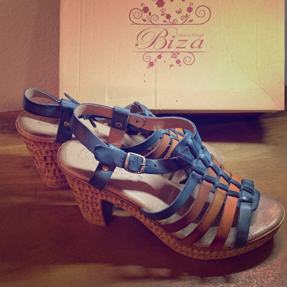 Women’s shoes